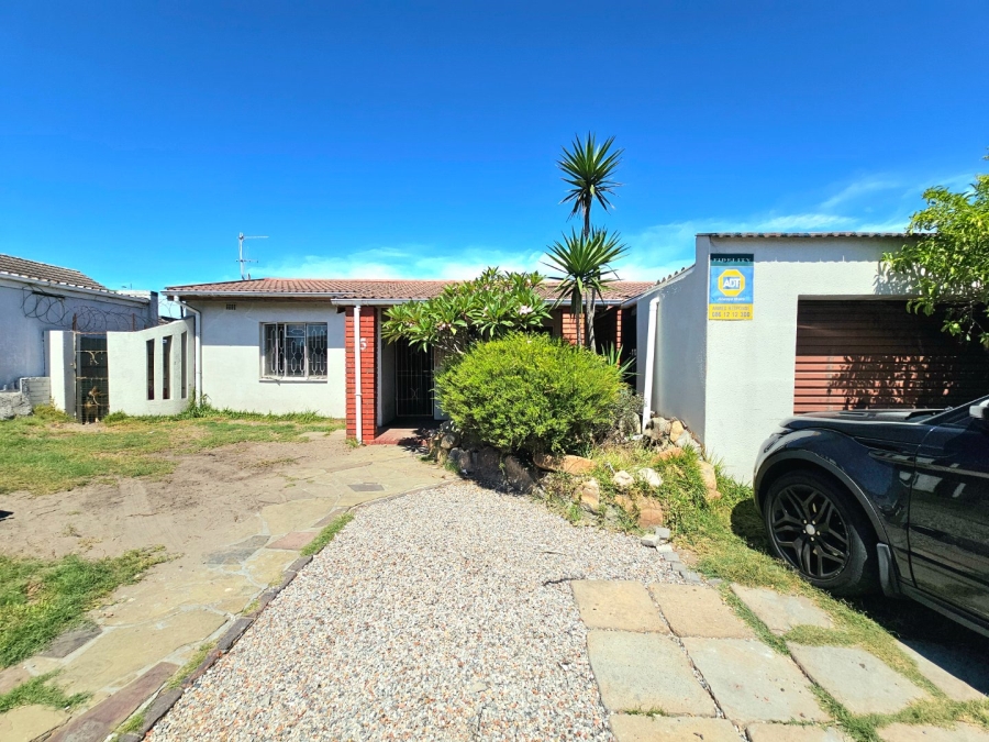 3 Bedroom Property for Sale in Lotus River Western Cape